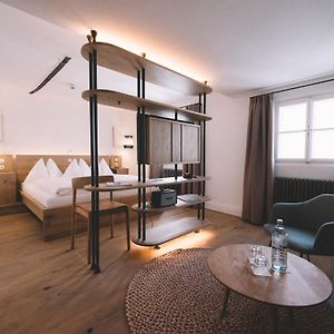 Uitgebreide Kamer met een King Size Bed
